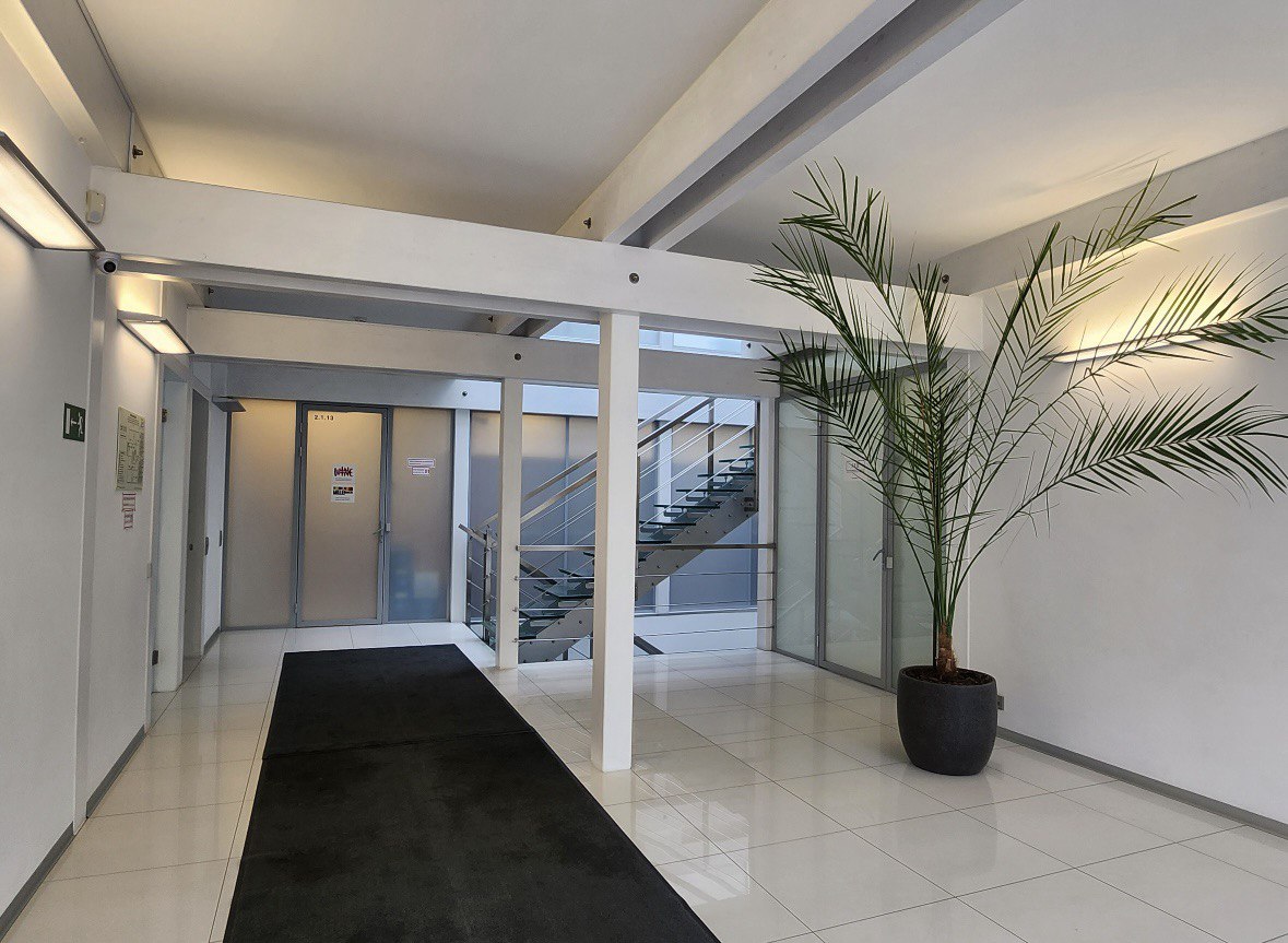 Обособленное здание бизнес-центра в Ольгино