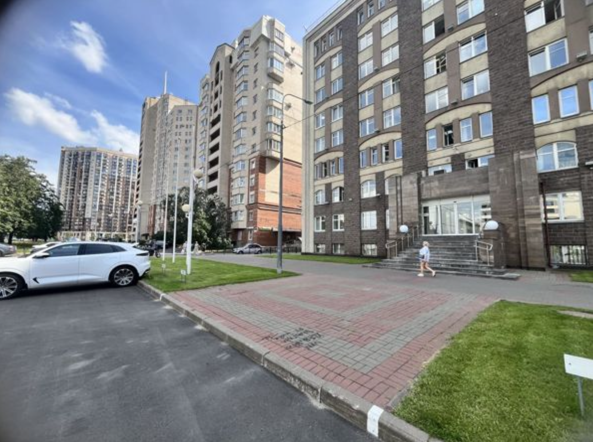 Аренда помещения свободного назначения в Приморском районе Санкт-Петербурга (644,9 м²)