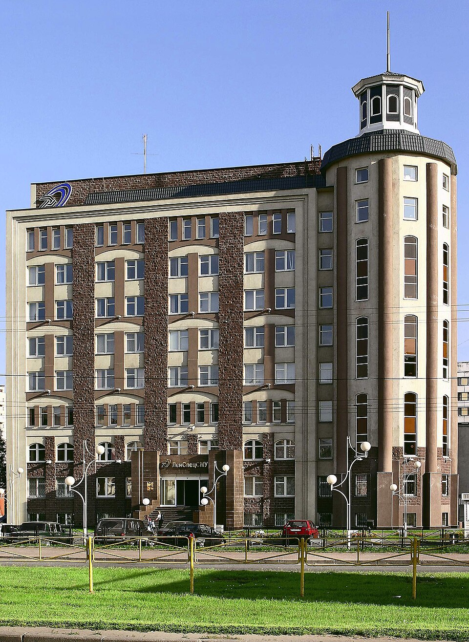 Бизнес-центр в Приморском районе Санкт-Петербурга (Богатырский проспект, 2)