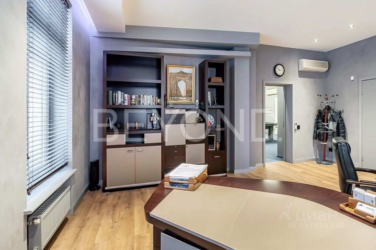 Продается 4-этажный дом, 1 465,5 м²